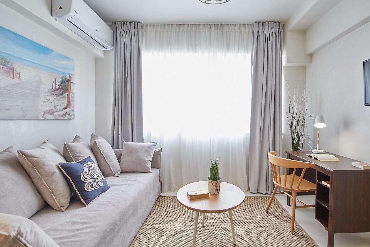 Tostay-Unique Apartment Hotel In Athens Center! Atenas Exterior foto