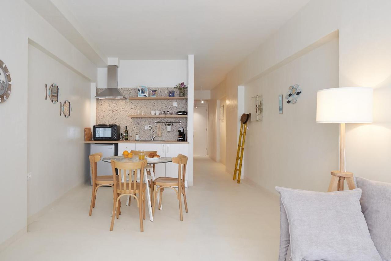 Tostay-Unique Apartment Hotel In Athens Center! Atenas Exterior foto